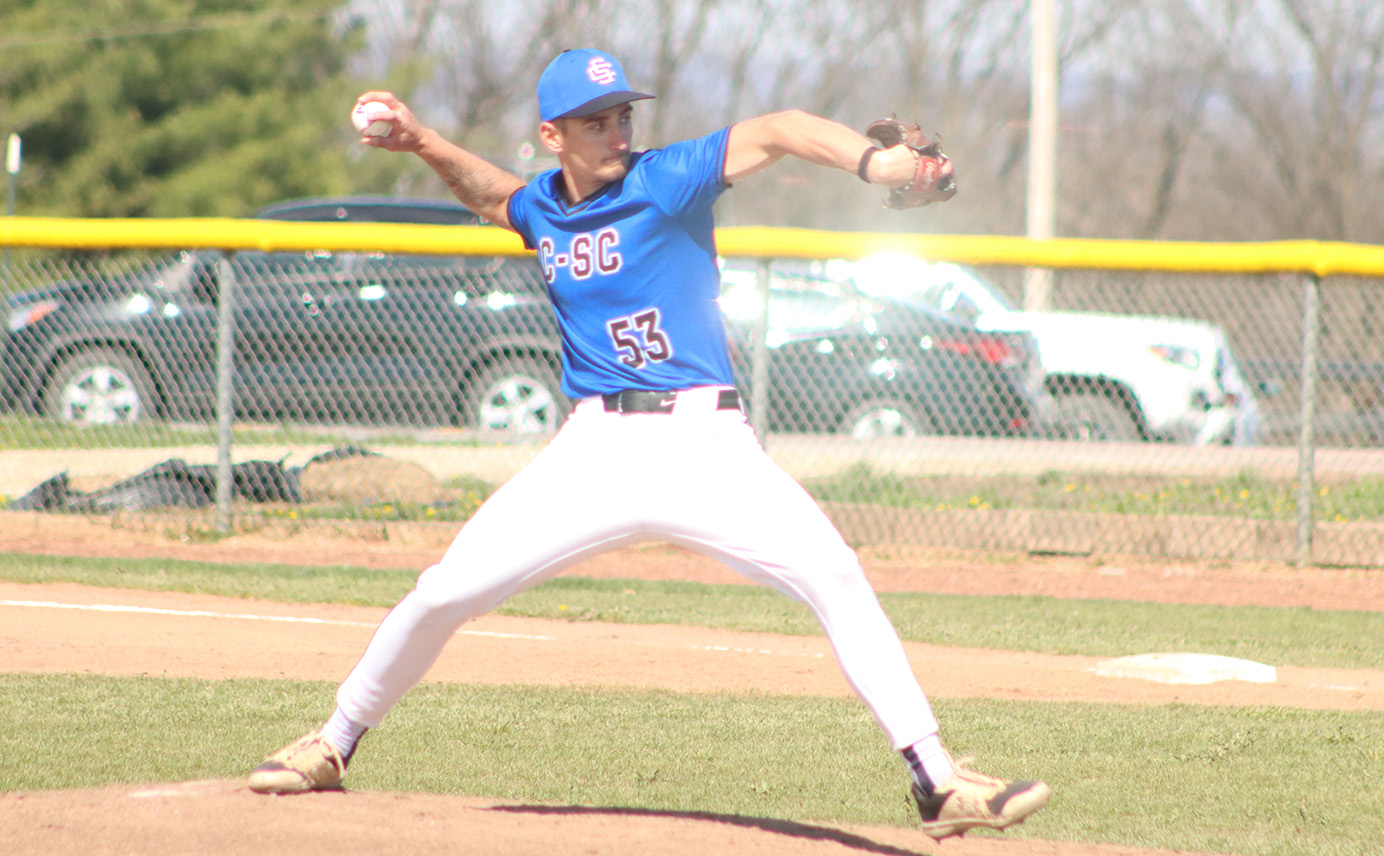 Wildcats, Clarke Split First of Two Doubleheaders Monday