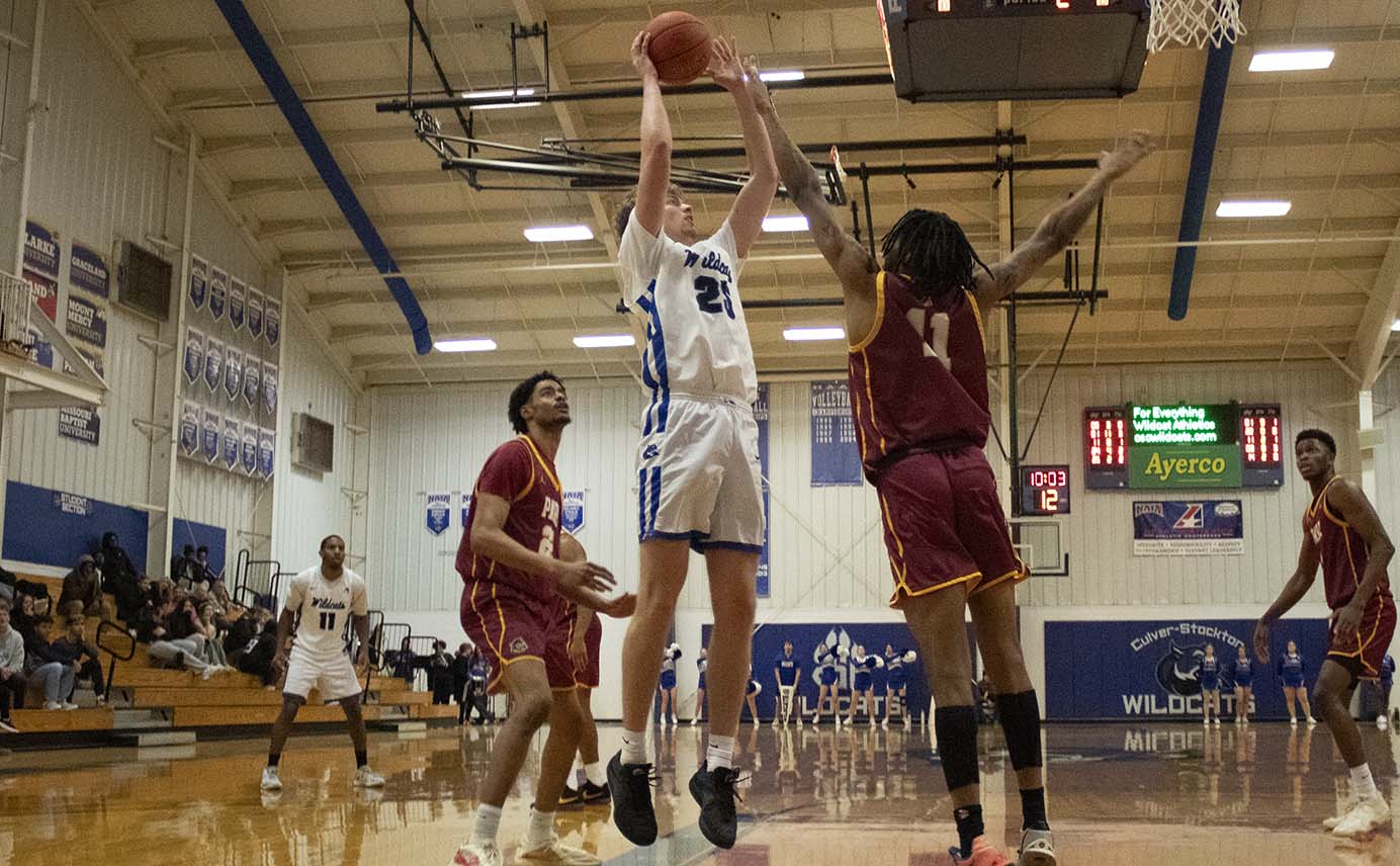 Men's Basketball Claims Second Straight Victory with Road Win at Clarke
