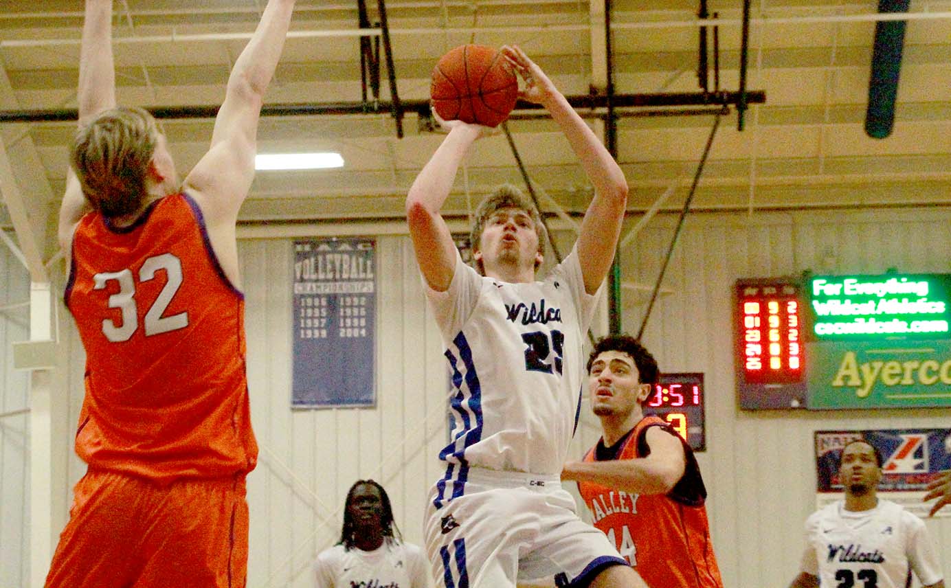Fast Start to Second Half Kick Starts Mo. Valley to Victory over Wildcats
