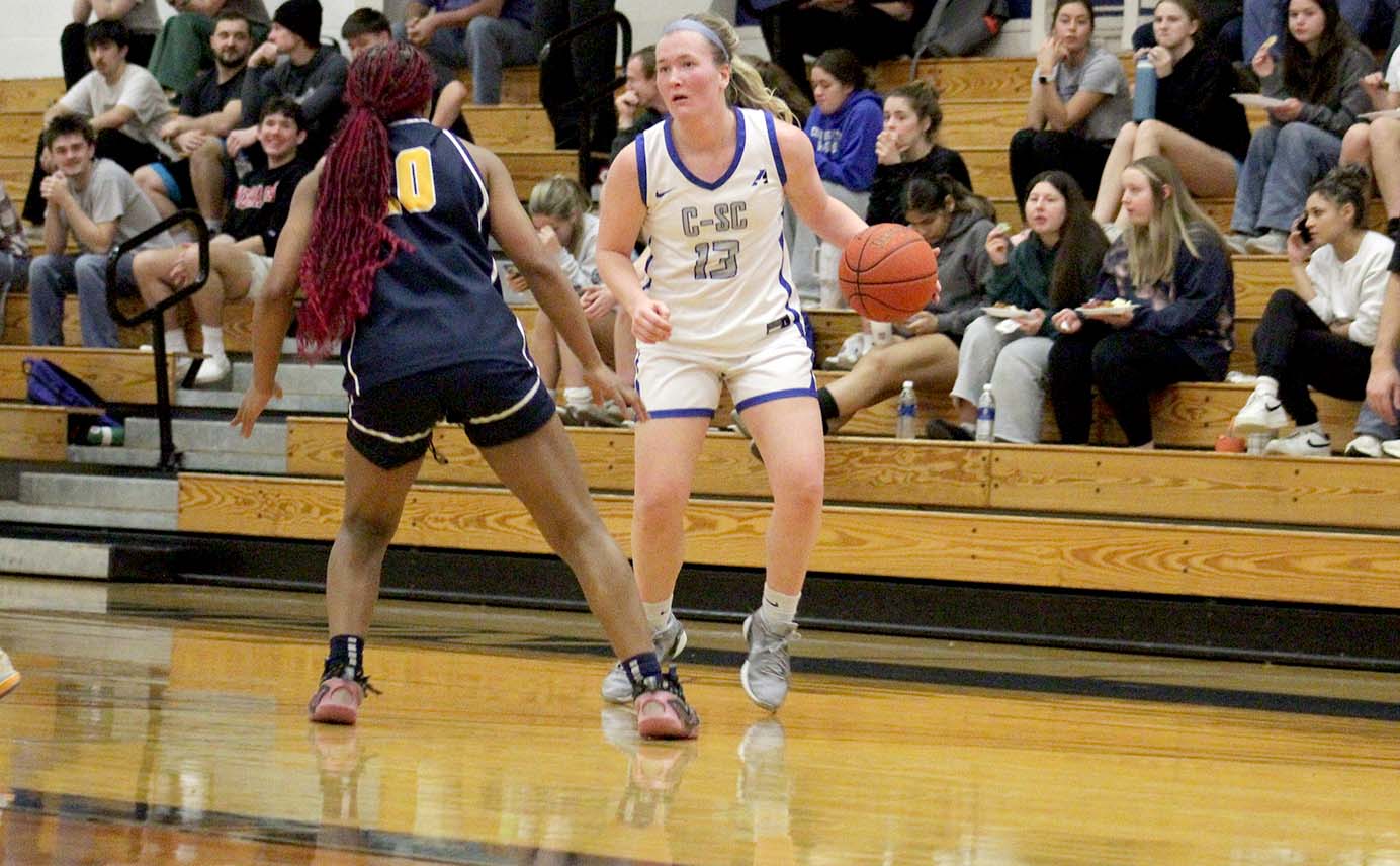 Wildcats Hold Penn to 38 Points in Home Victory