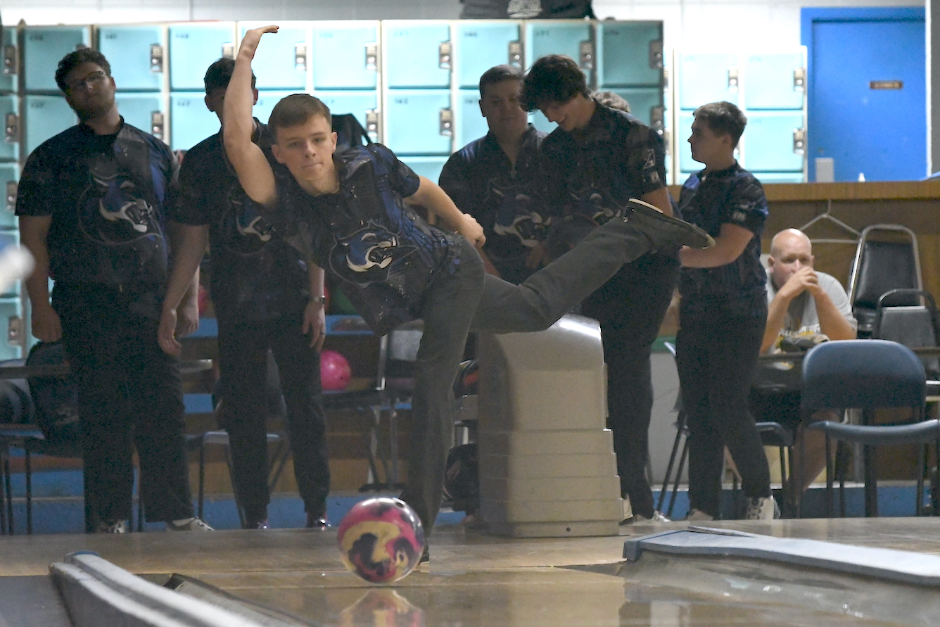 Men's Bowling Places 34th at Hoosier Classic