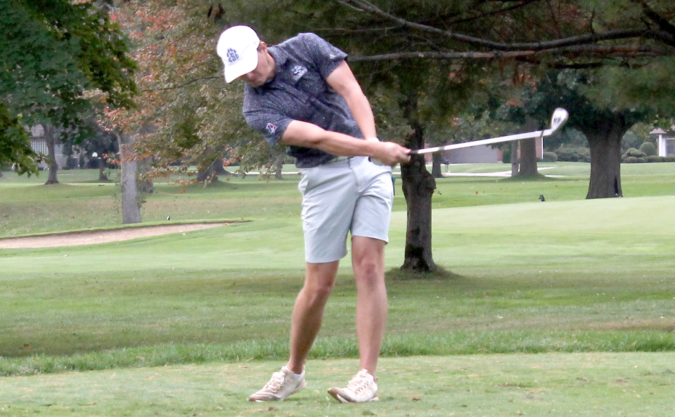 Men's Golf Finishes Second at Own Classic; Walker is Third Individually.