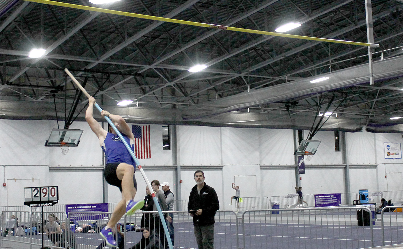 Men's Track and Field Place Seventh at Finals Week Invitational