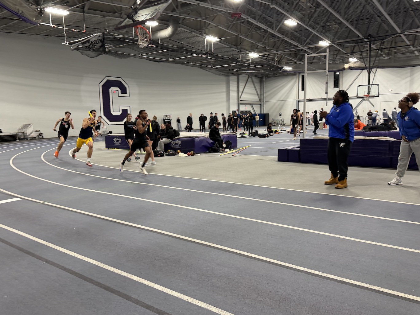 Men's Track and Field Place Seventh at Hilltop Invitational