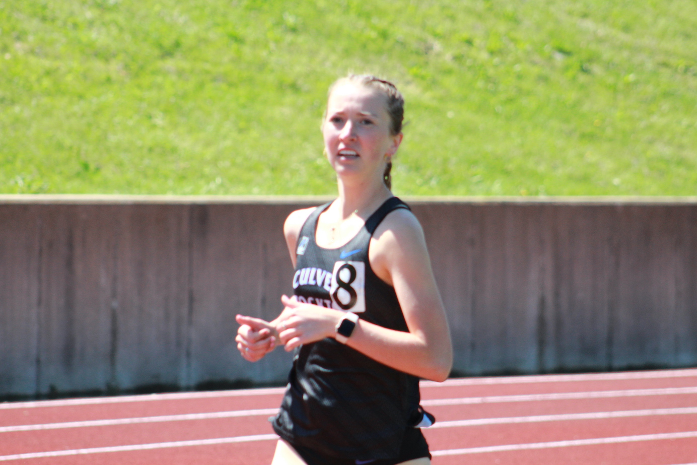 Women's Track and Field Competes at Vikings Classic