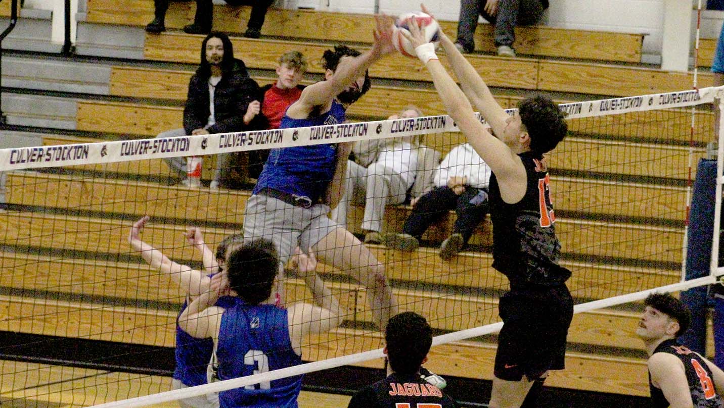 Men's Volleyball Swept by No. 3 Park University