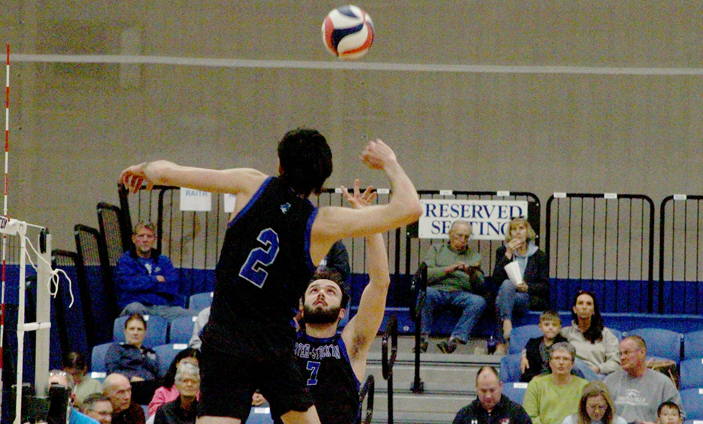 Men's Volleyball Can't Hold 2-0 Lead; Fall to 1-5 in Five Set Matches
