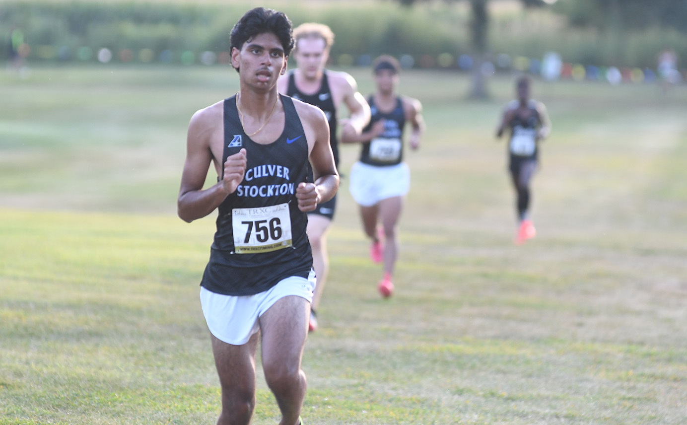 Men's Cross Country Set Personal Marks at Seminole Valley Stampede