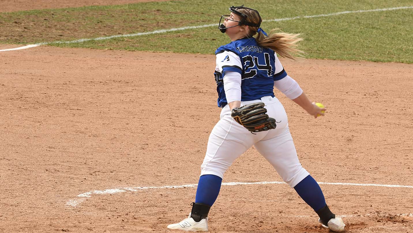 Softball Goes 7-5 on Spring Break Trip