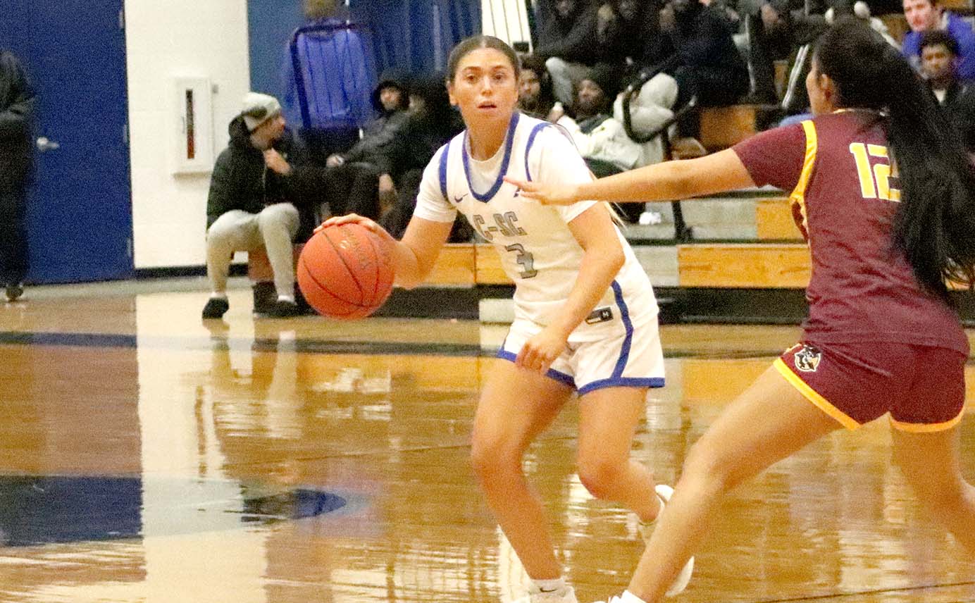 Oetting's Last Second Shot Lifts Wildcats to Ninth Straight Victory