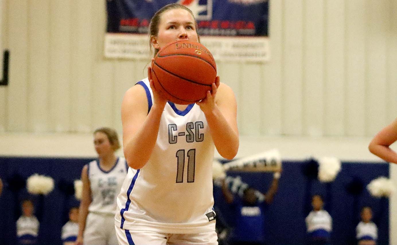 Wildcats Score First 21 Points; Roll to Eighth Straight Victory