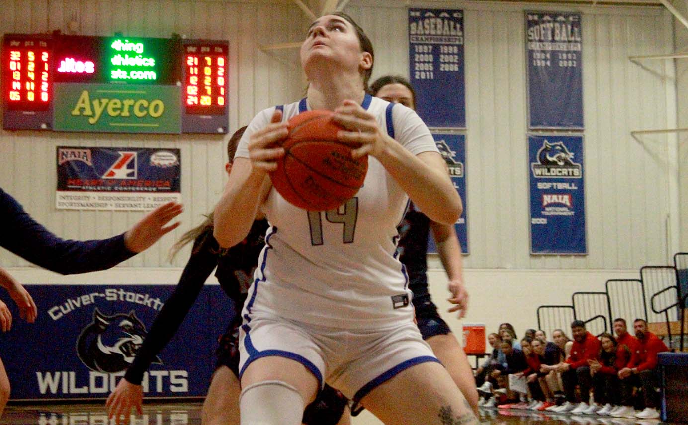 Women's Basketbal Drops Second Straight To League Leader