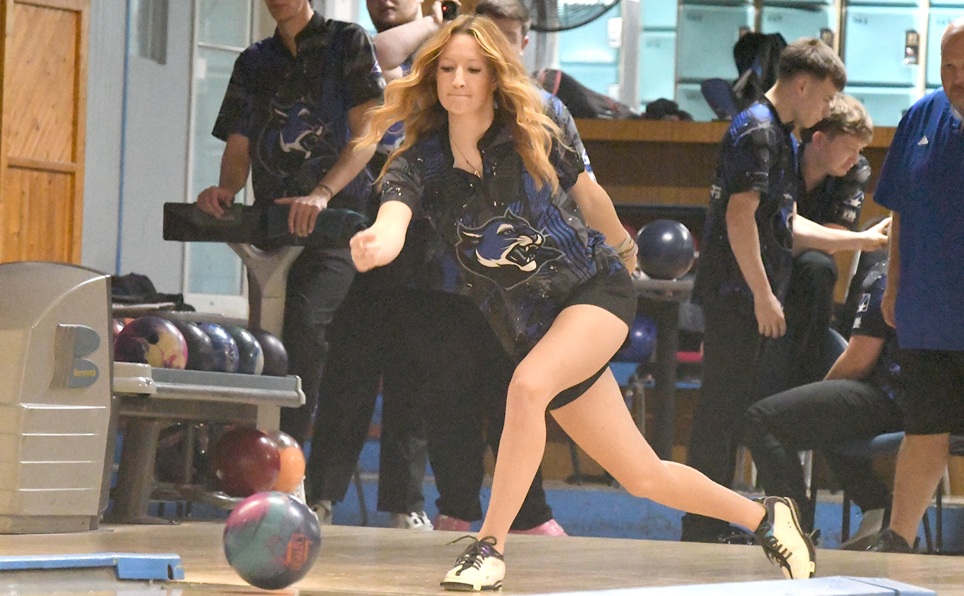 Women's Bowling Opens Season with 13th Place Finish; Moore Fourth Individually