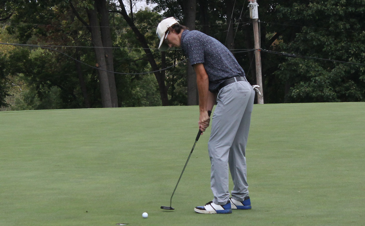 Wort Leads Wildcat Golf at Clarke