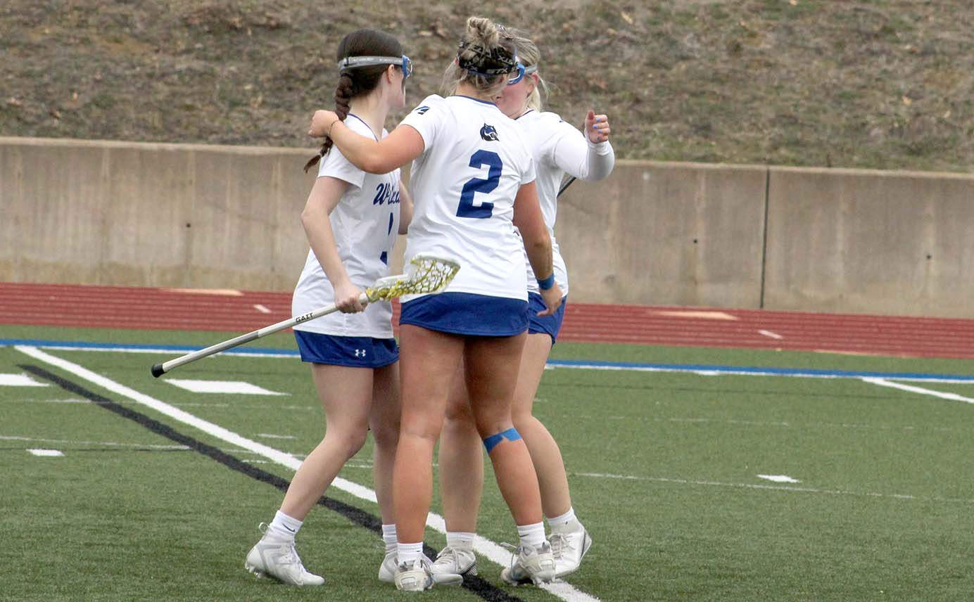 Vervynck, Defense Lead Wildcats to First-Ever Victory over Saint Ambrose