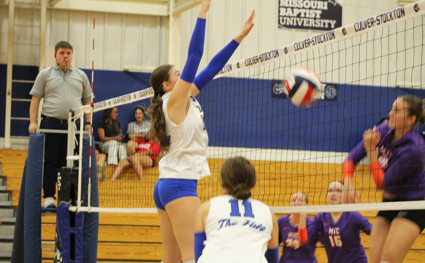 Netters Start Slow, End Fast in Four Set Victory over Peru State